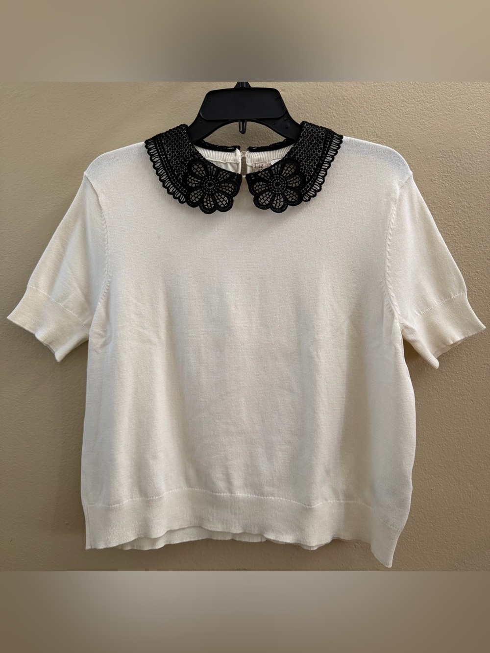 Unused Woven Lace Peter Pan Collar Top - White with Black Collar Size L